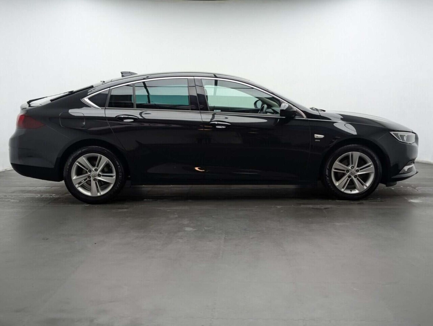 Used Vauxhall Insignia 2017 for sale - 77714171: Photo 9