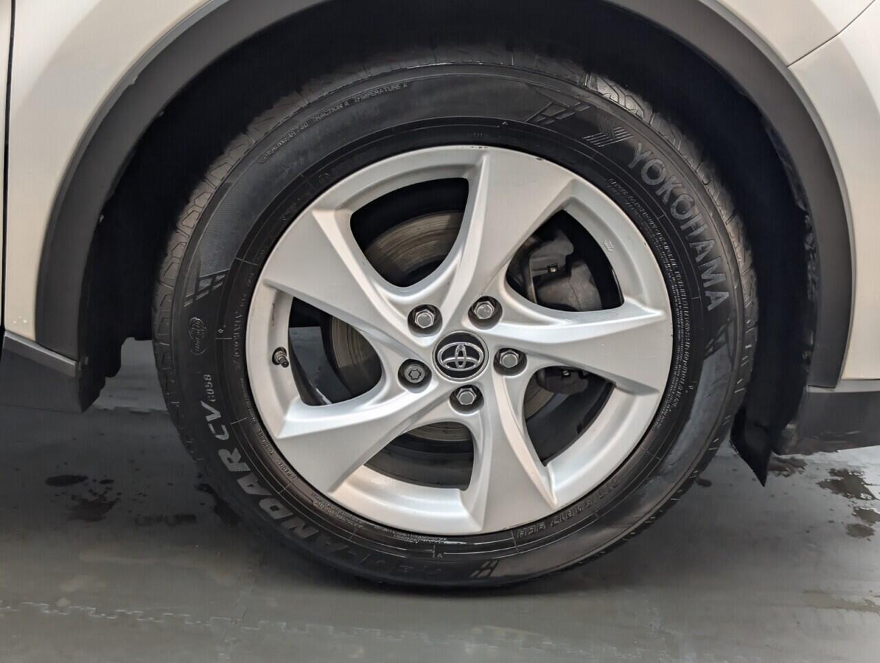 Used Toyota C-HR 2019 for sale - 76458172: Photo 10