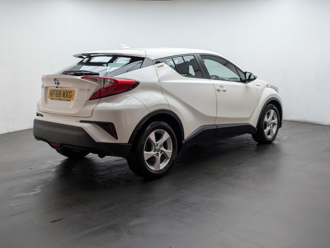 Used Toyota C-HR 2019 for sale - 76458172: Photo 8
