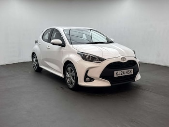 Used Toyota Yaris 2024 for sale - 79193978: Photo