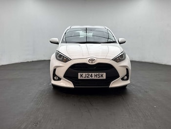 Used Toyota Yaris 2024 for sale - 79193978: Photo