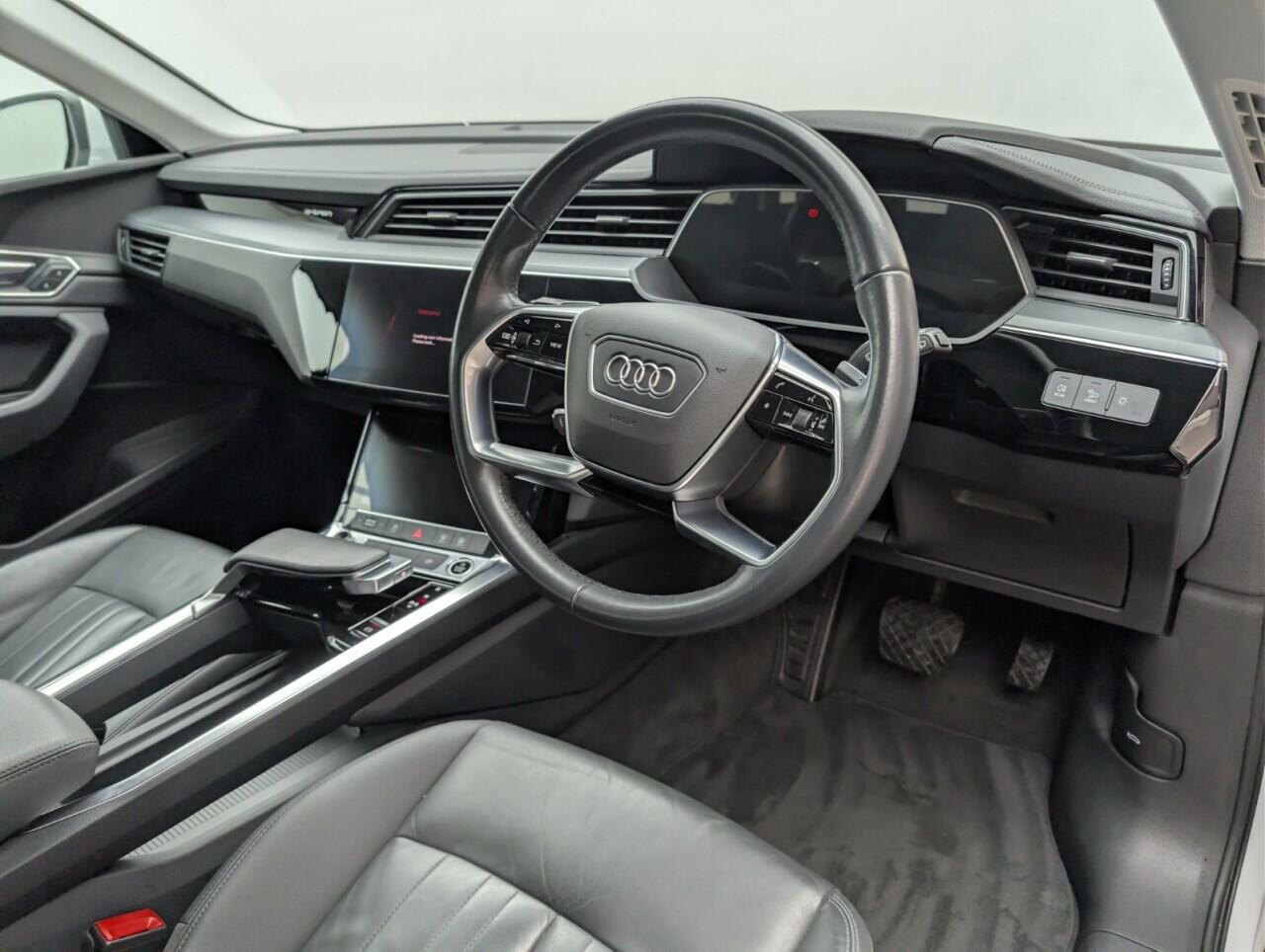 Used Audi e-tron 2021 for sale - 76425749: Photo 11
