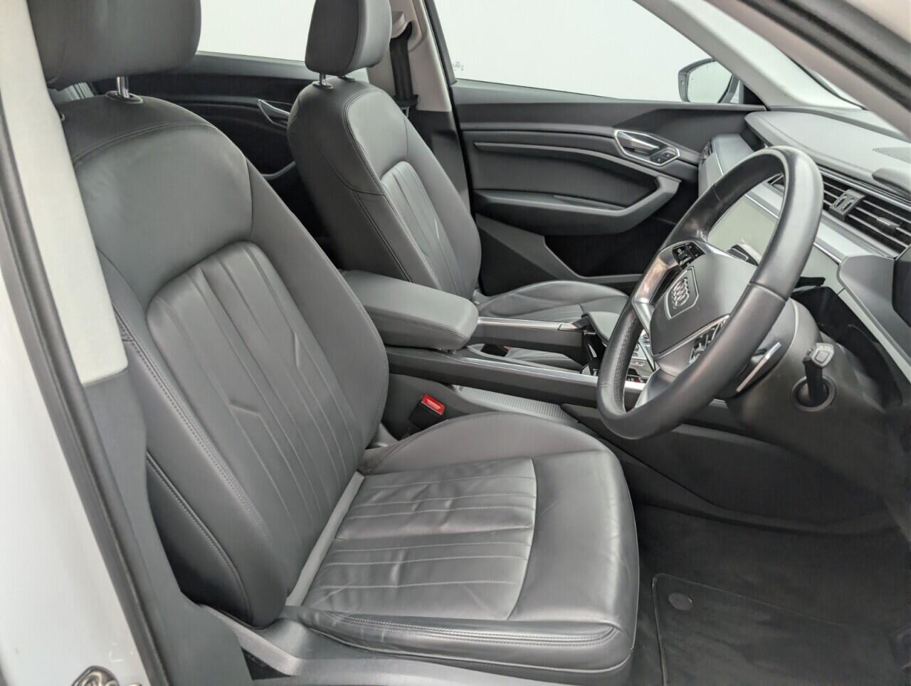 Used Audi e-tron 2021 for sale - 76425749: Photo 12