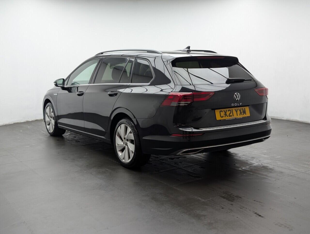 Used Volkswagen Golf 2021 for sale - 77657717: Photo 6