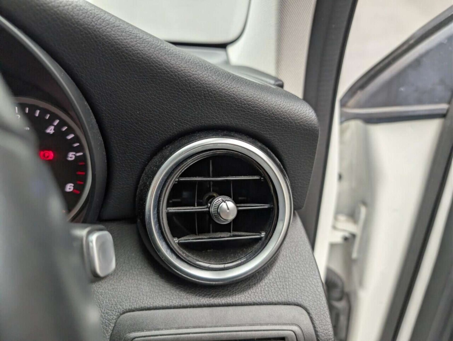 Used Mercedes-Benz GLC 2019 for sale - 77713359: Photo 19