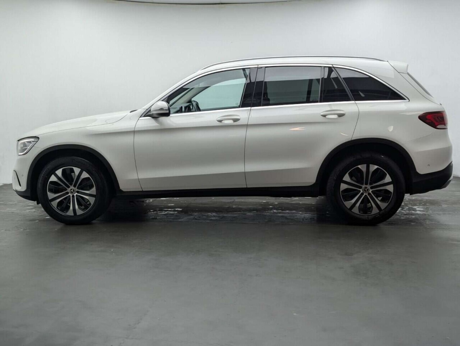 Used Mercedes-Benz GLC 2019 for sale - 77713359: Photo 5