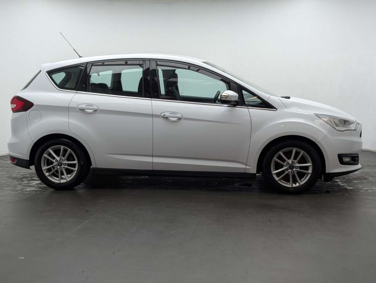 Used Ford C-Max 2017 for sale - 77713775: Photo 9