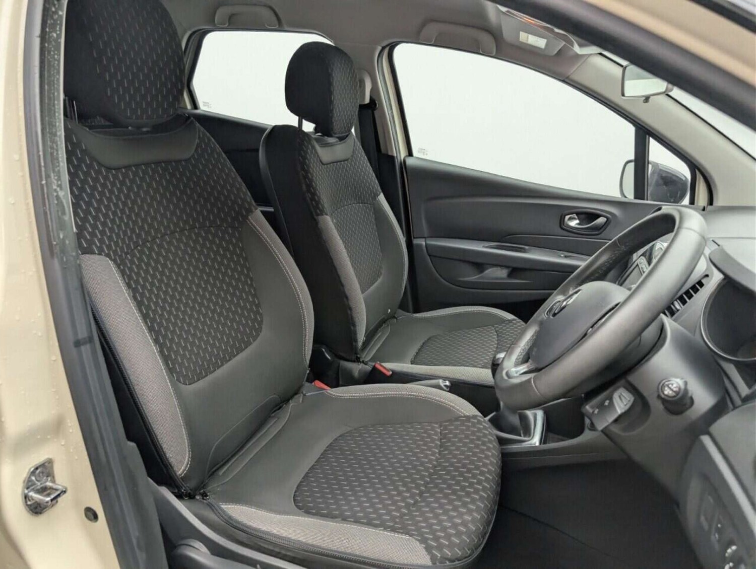 Used Renault Captur 2017 for sale - 77714167: Photo 12