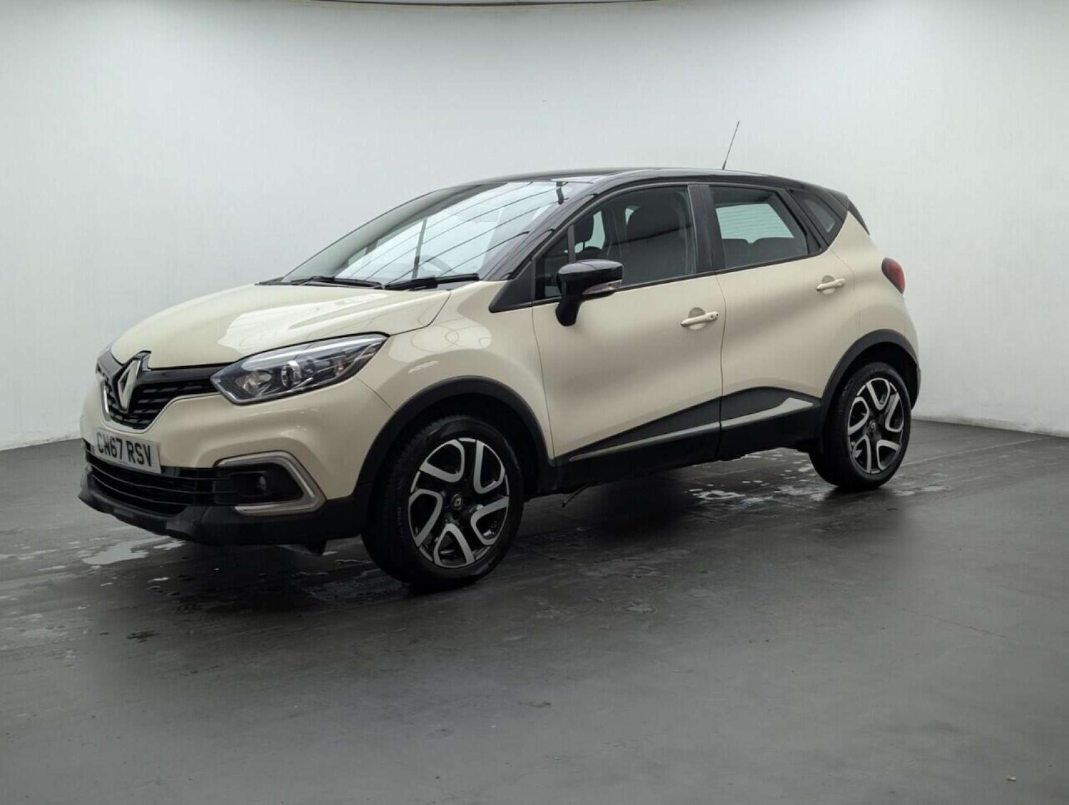 Used Renault Captur 2017 for sale - 77714167: Photo 4
