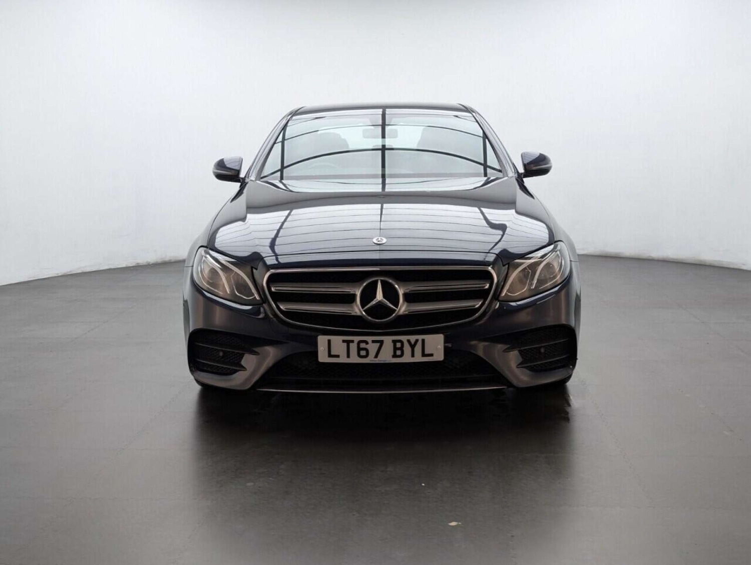 Used Mercedes-Benz E Class 2017 for sale - 77713528: Photo 3