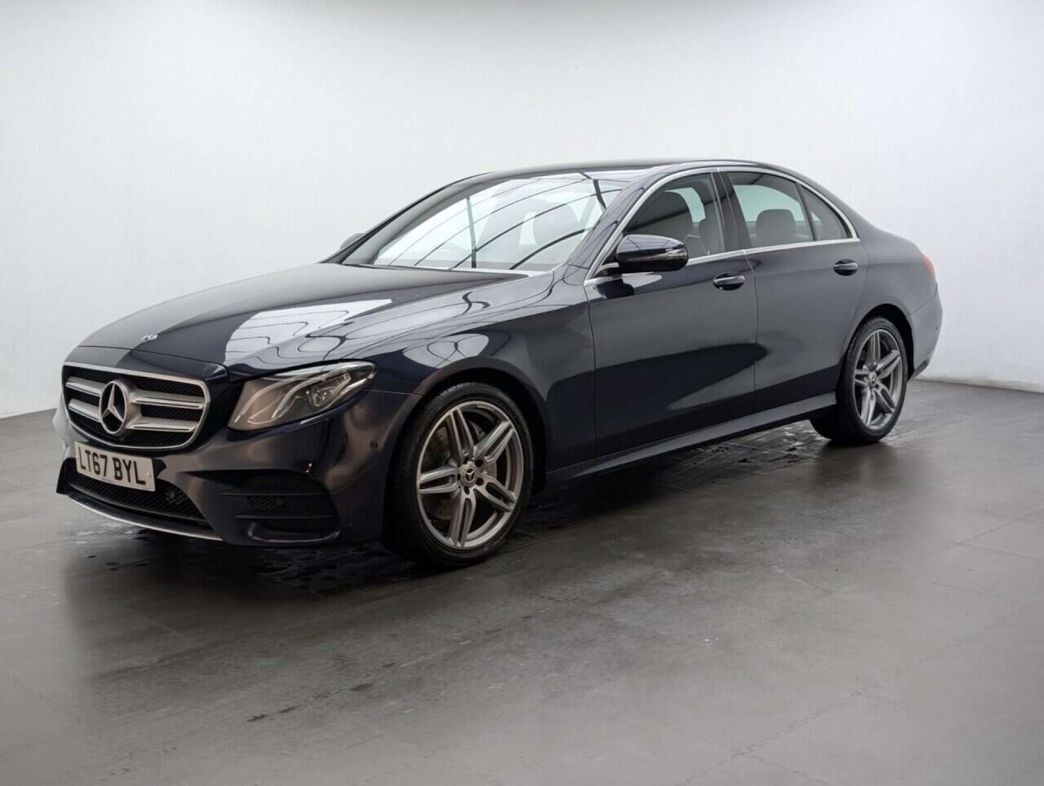Used Mercedes-Benz E Class 2017 for sale - 77713528: Photo 4