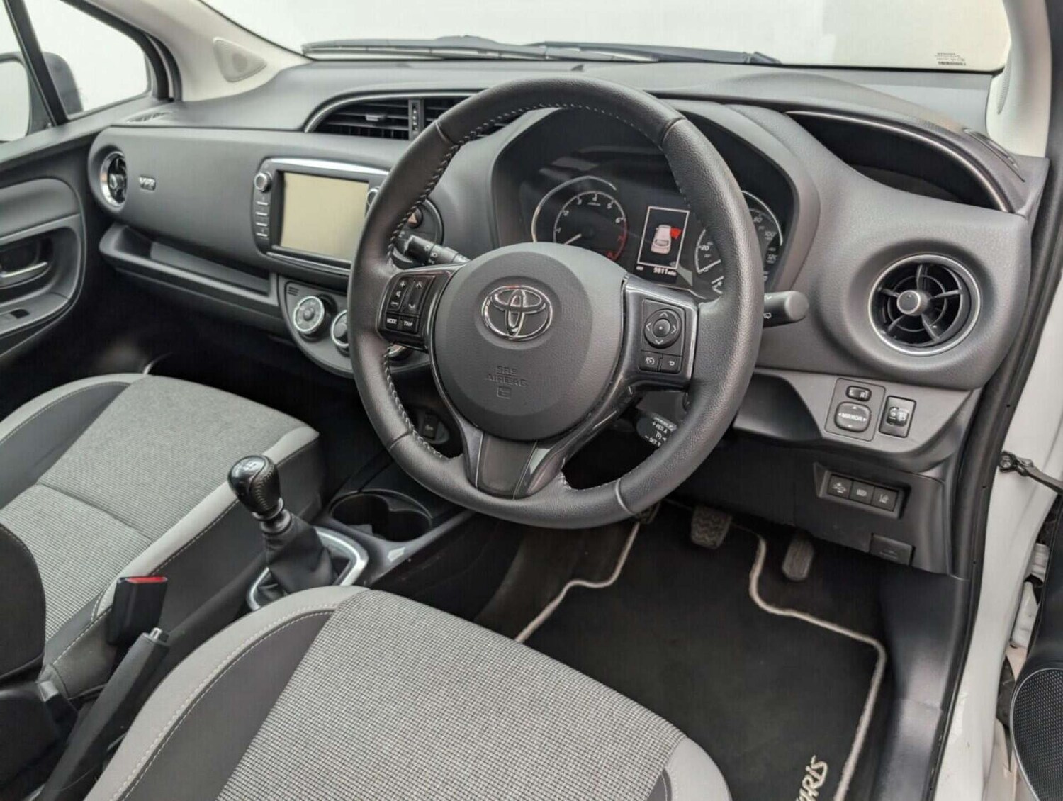 Used Toyota Yaris 2019 for sale - 77713404: Photo 11
