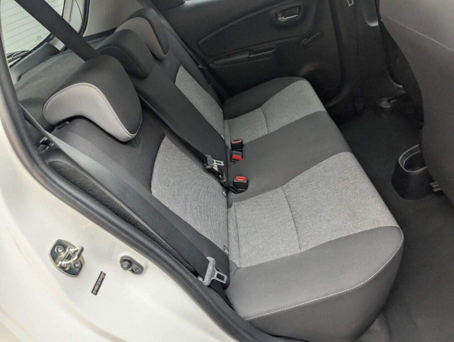 Used Toyota Yaris 2019 for sale - 77713404: Photo 24