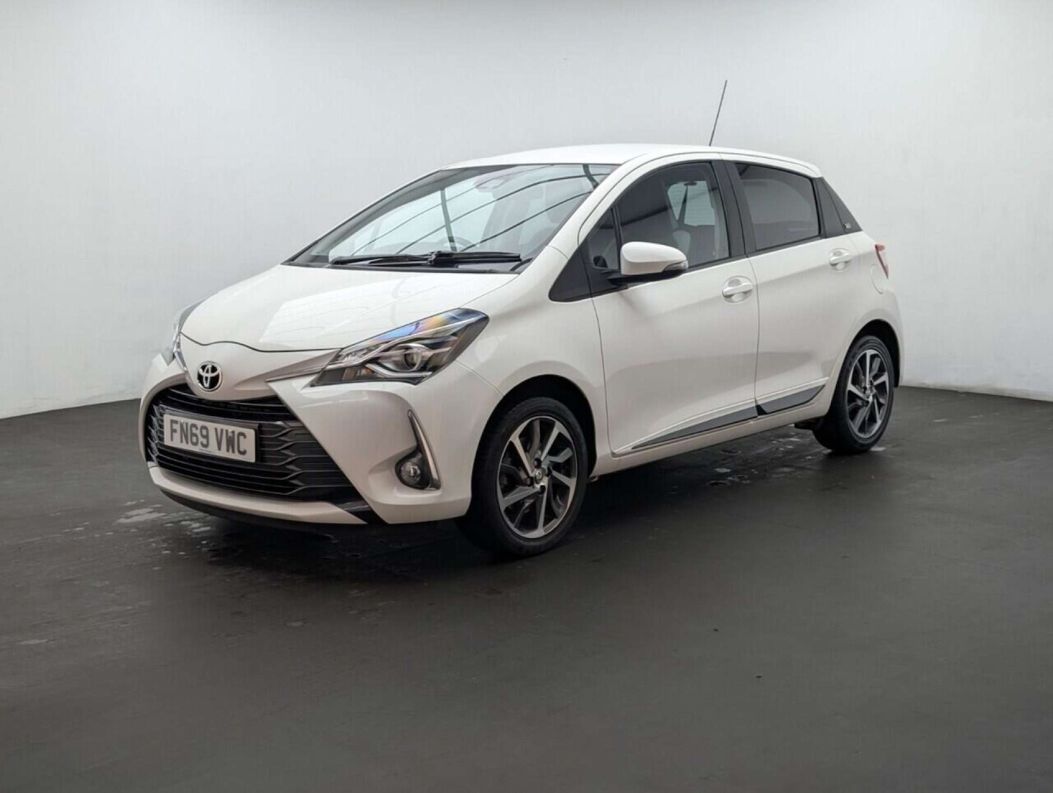 Used Toyota Yaris 2019 for sale - 77713404: Photo 4