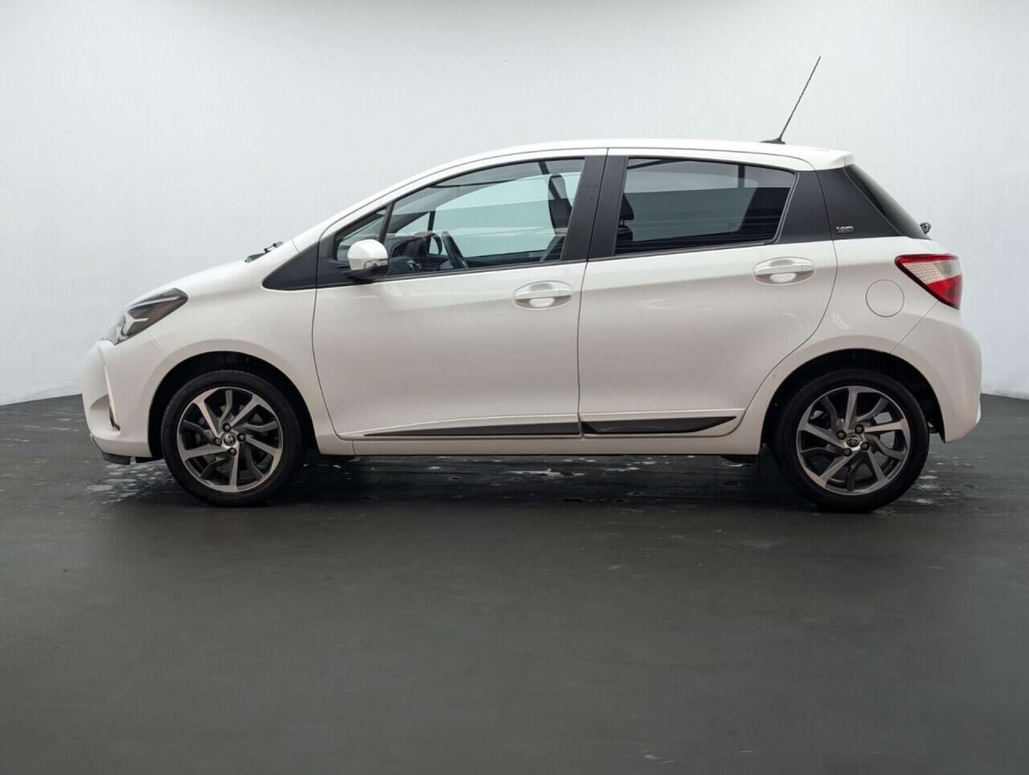 Used Toyota Yaris 2019 for sale - 77713404: Photo 5