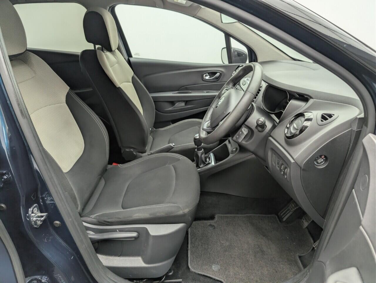 Used Renault Captur 2019 for sale - 77425489: Photo 12