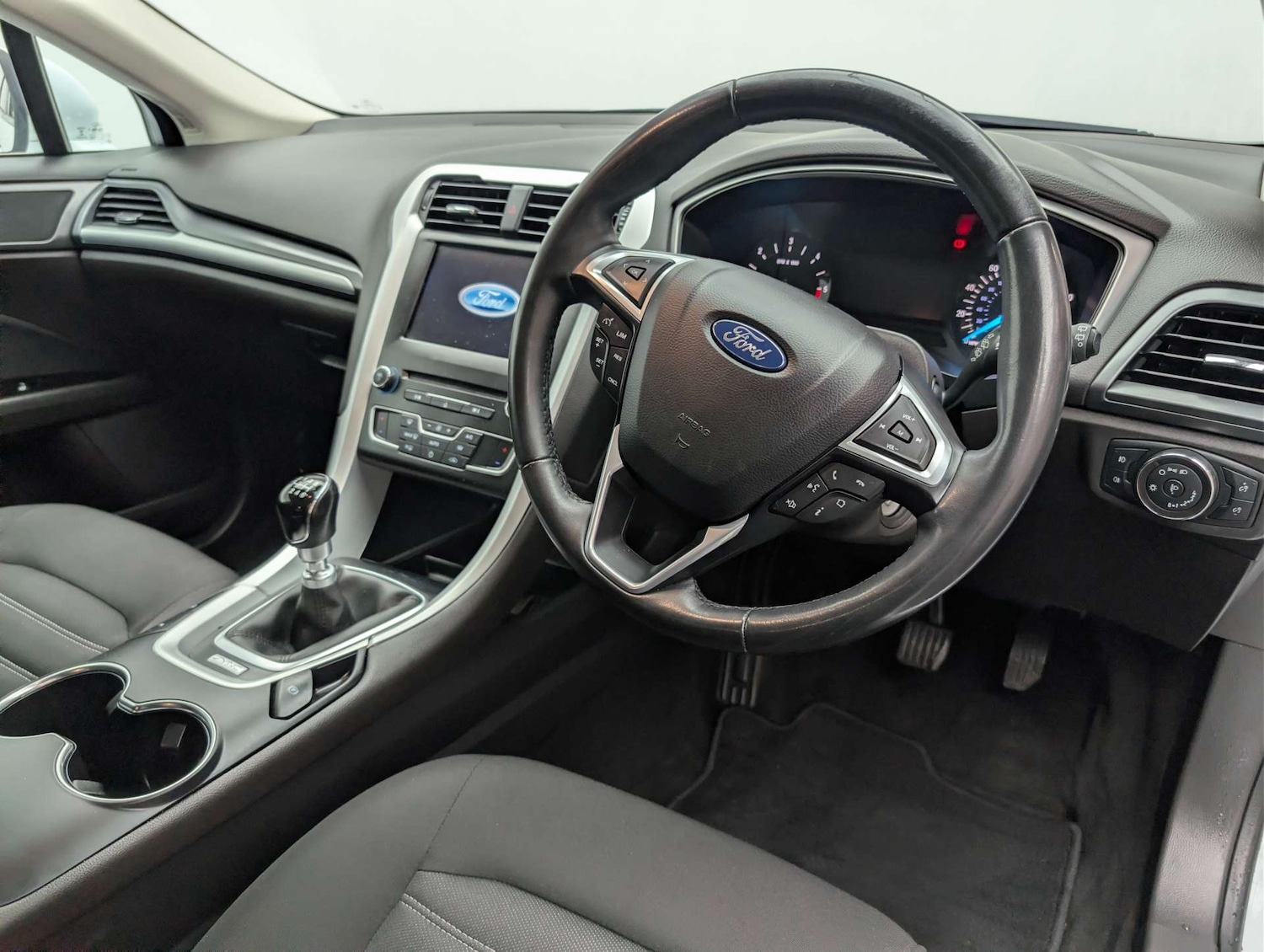 Used Ford Mondeo 2018 for sale - 78131932: Photo 31