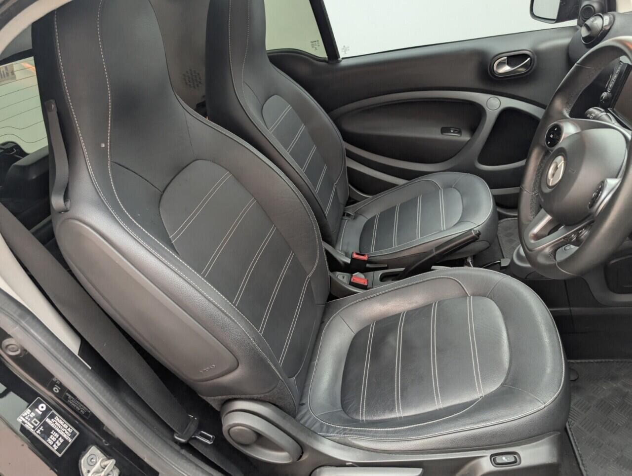 Used smart fortwo 2019 for sale - 76607292: Photo 12