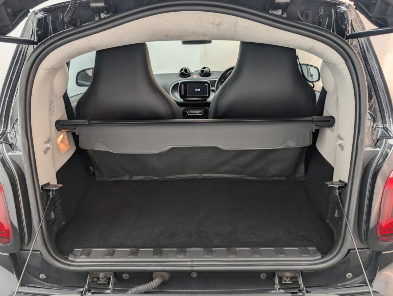 Used smart fortwo 2019 for sale - 76607292: Photo 23