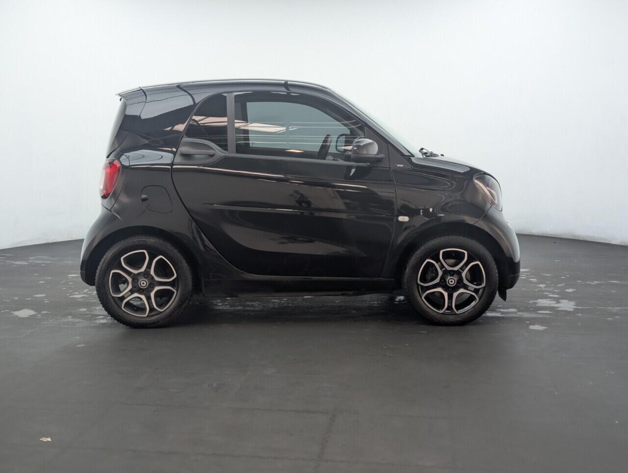 Used smart fortwo 2019 for sale - 76607292: Photo 9