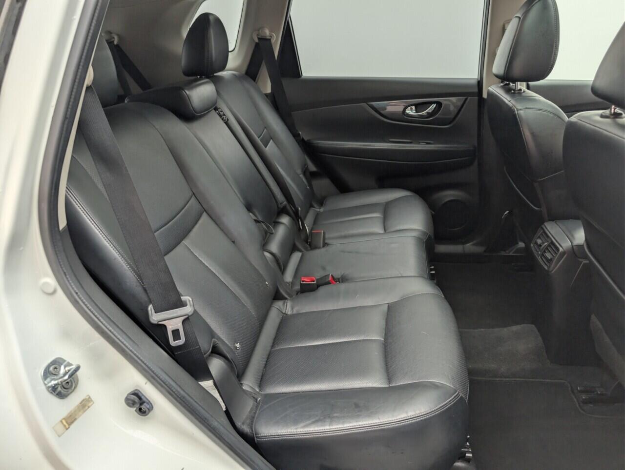 Used Nissan X-Trail 2015 for sale - 76645689: Photo 27