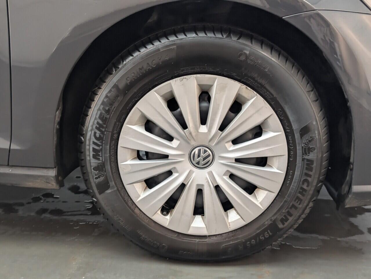 Used Volkswagen Golf 2019 for sale - 76742869: Photo 10