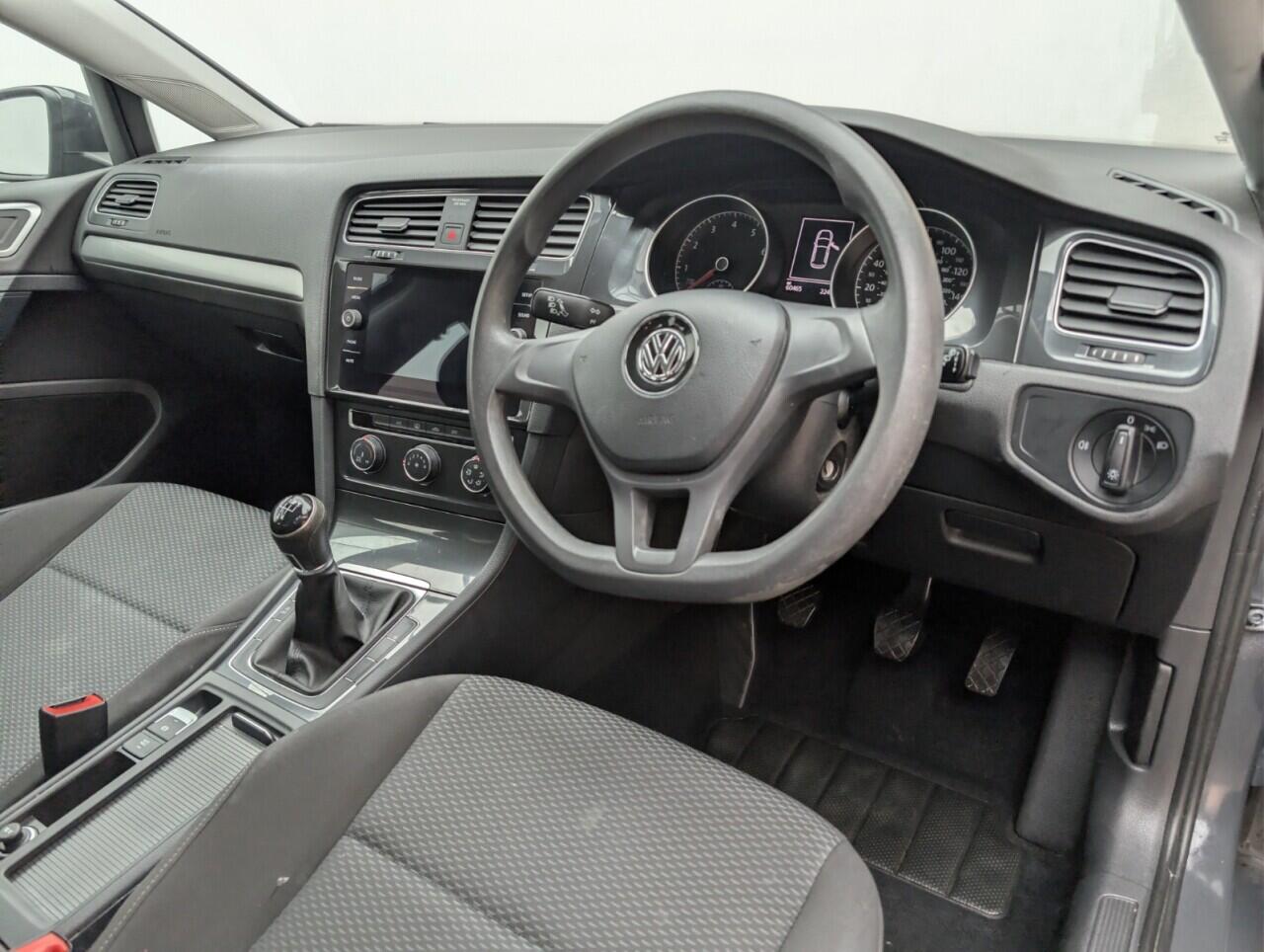 Used Volkswagen Golf 2019 for sale - 76742869: Photo 11