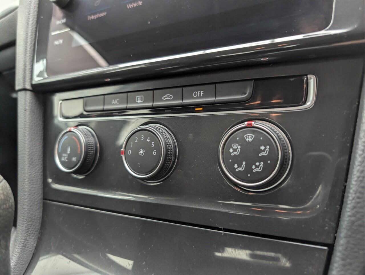 Used Volkswagen Golf 2019 for sale - 76742869: Photo 15