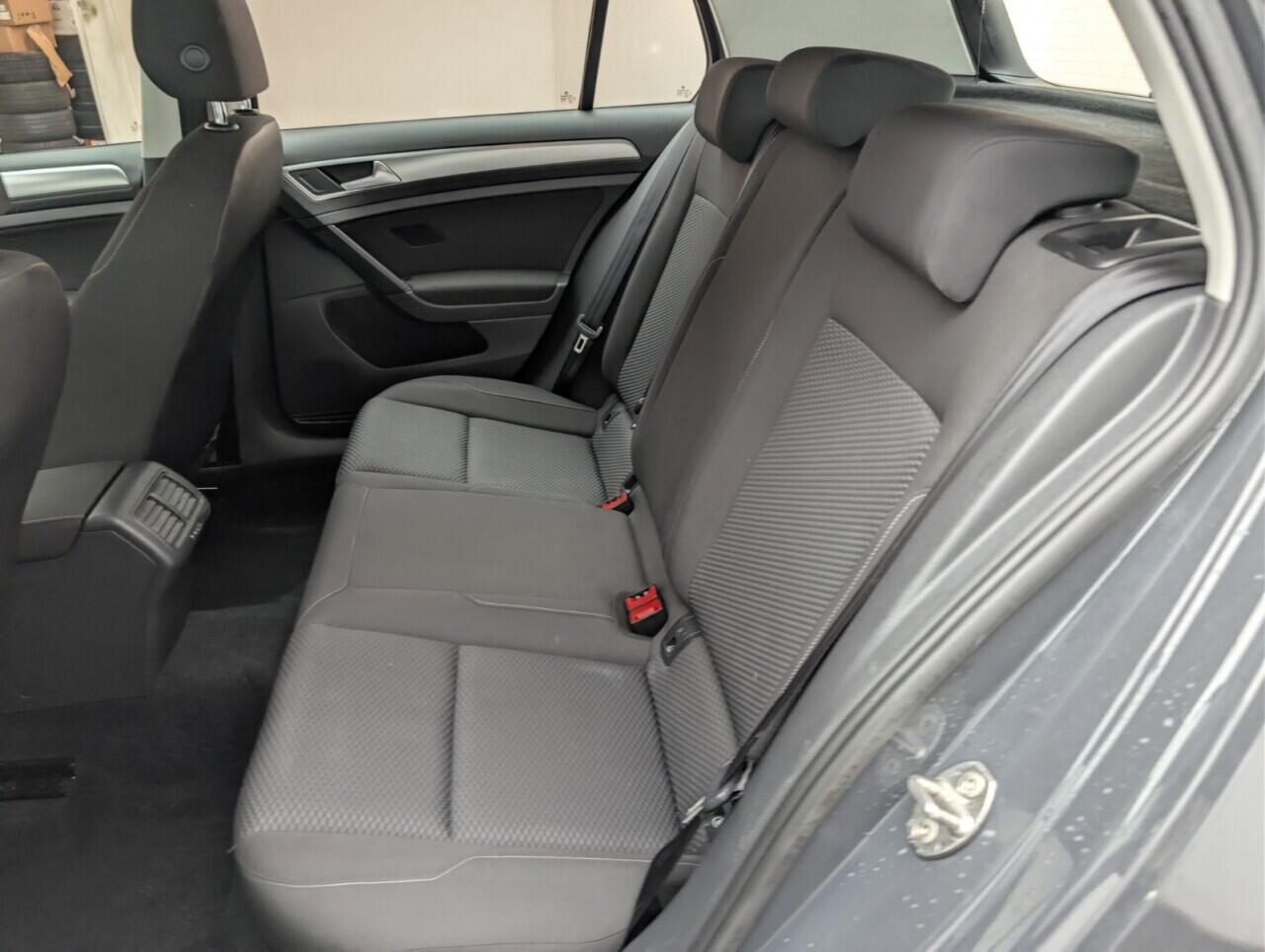 Used Volkswagen Golf 2019 for sale - 76742869: Photo 23