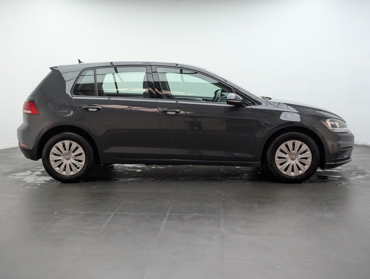 Used Volkswagen Golf 2019 for sale - 76742869: Photo 9