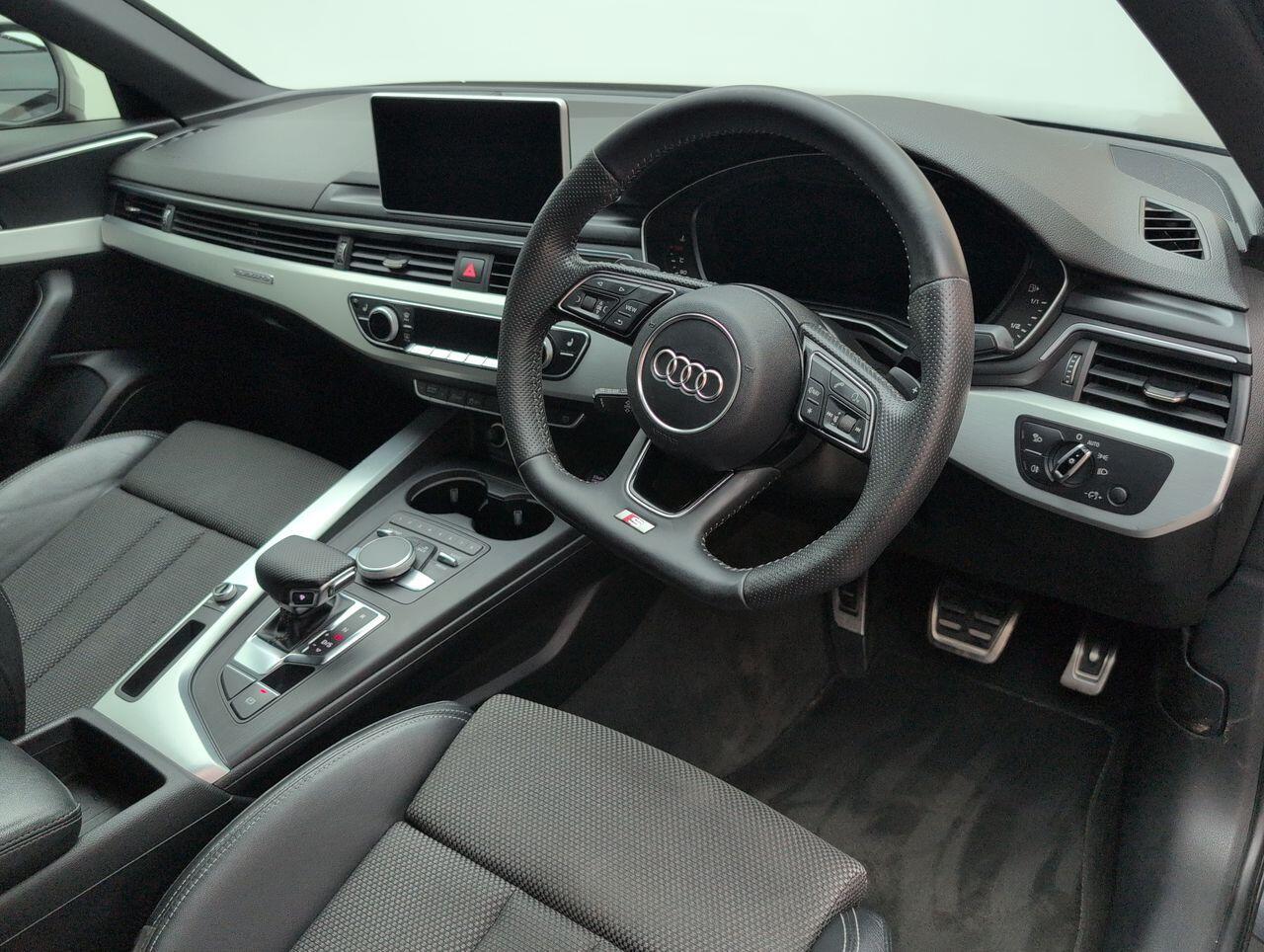 Used Audi A4 2017 for sale - 76742733: Photo 11