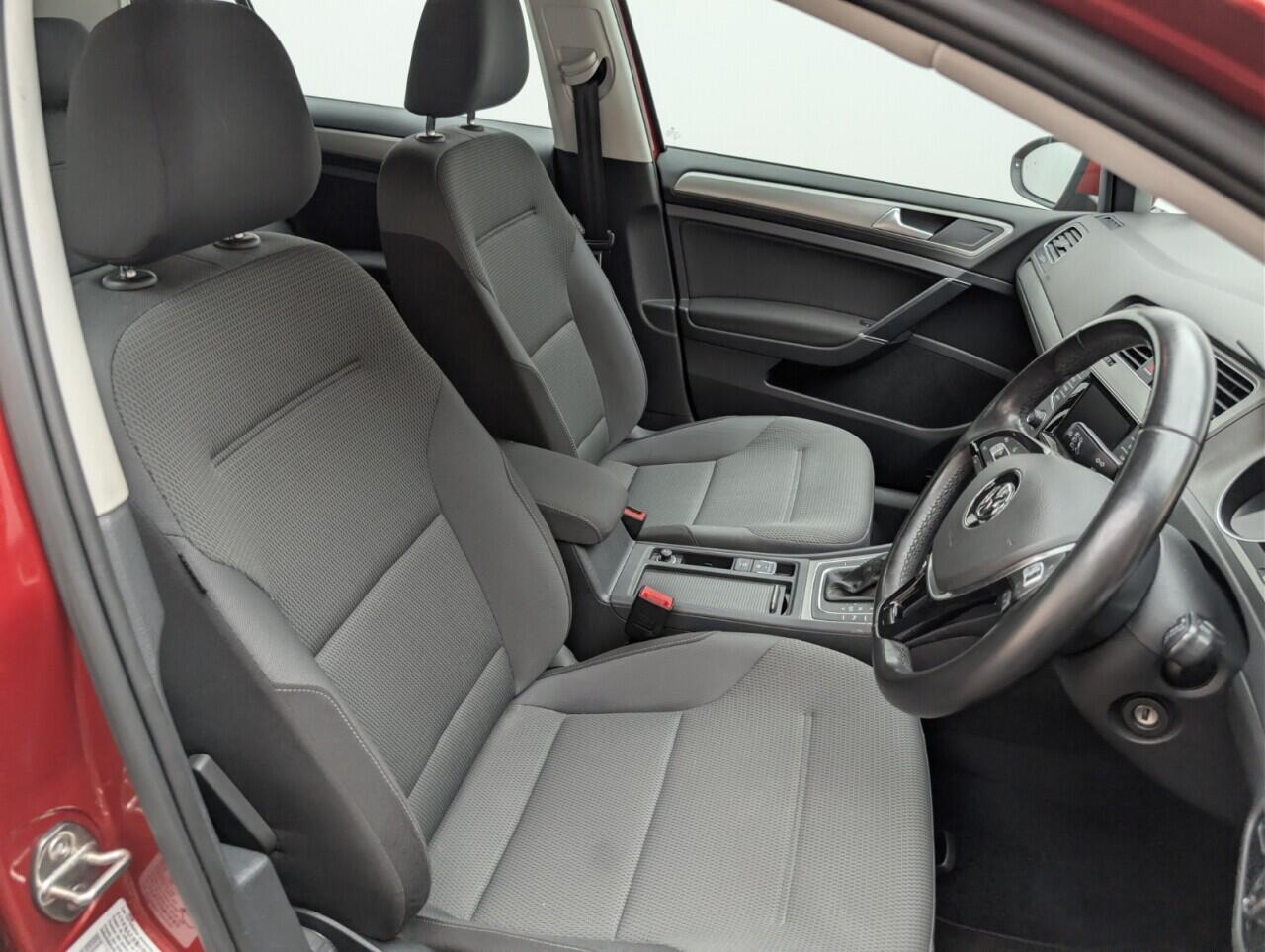 Used Volkswagen Golf 2015 for sale - 76953155: Photo 24