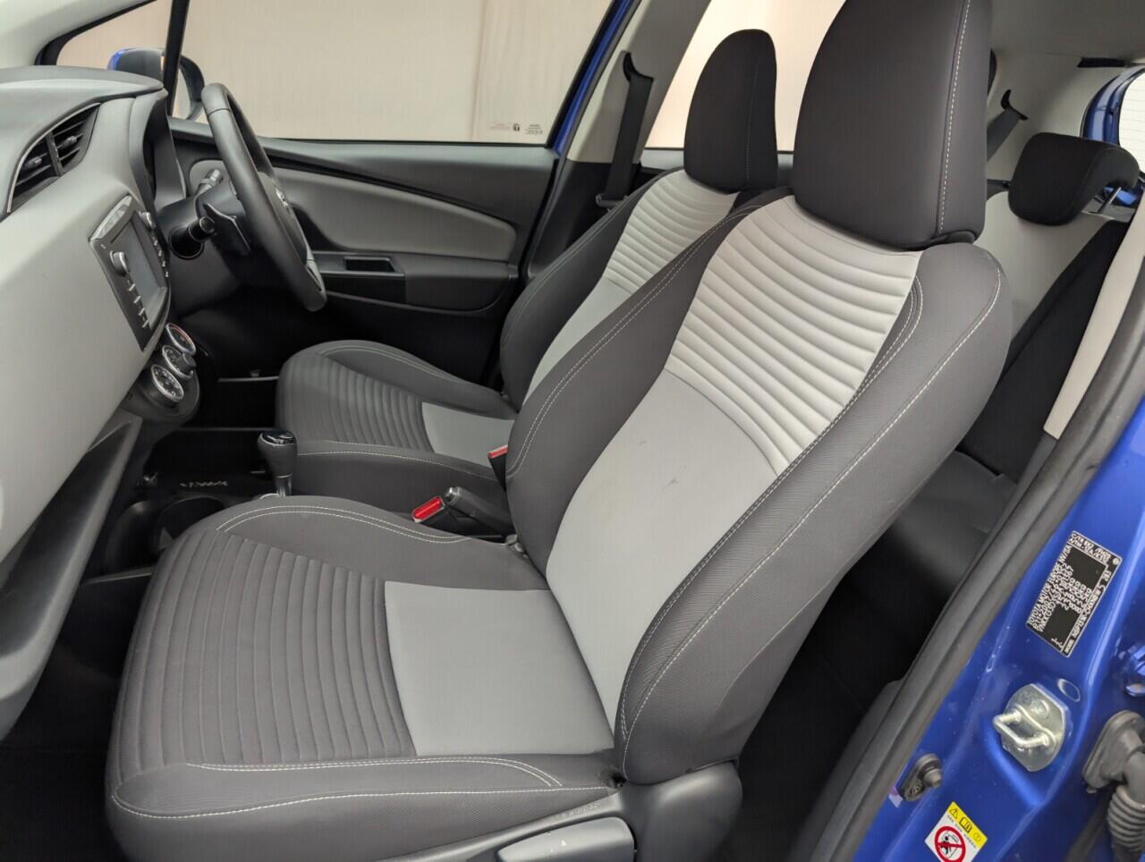 Used Toyota Yaris 2018 for sale - 76425604: Photo 27