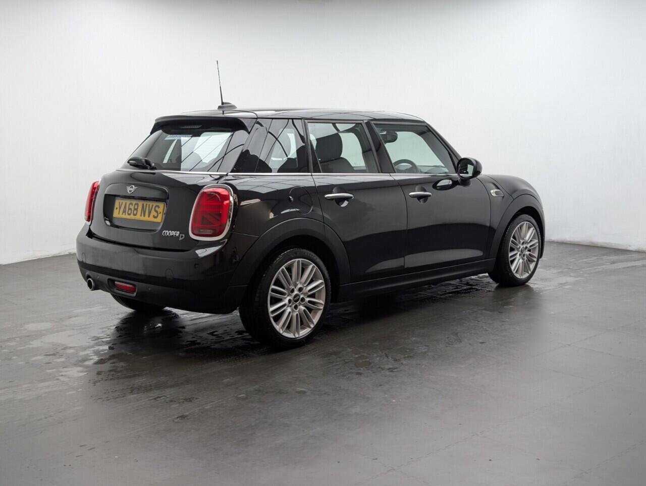 Used MINI Hatch 2018 for sale - 76886522: Photo 19