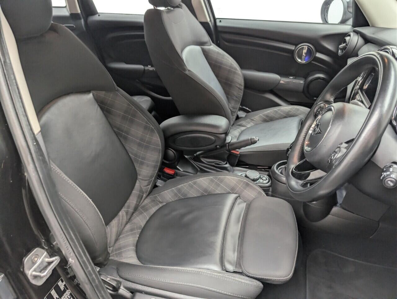 Used MINI Hatch 2018 for sale - 76886522: Photo 23