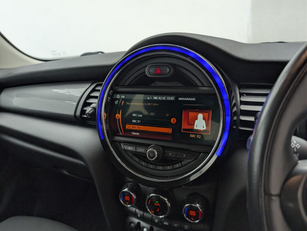 Used MINI Hatch 2018 for sale - 76886522: Photo 24