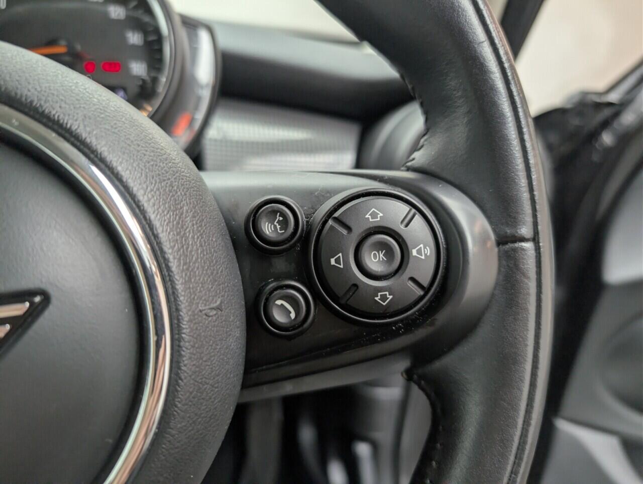 Used MINI Hatch 2018 for sale - 76886522: Photo 29