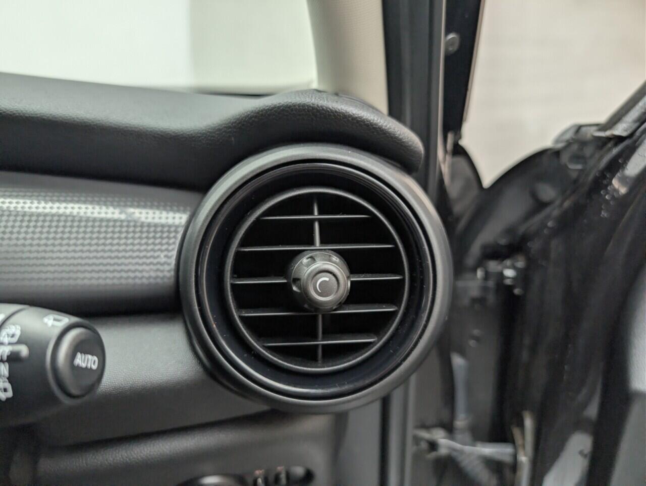 Used MINI Hatch 2018 for sale - 76886522: Photo 30