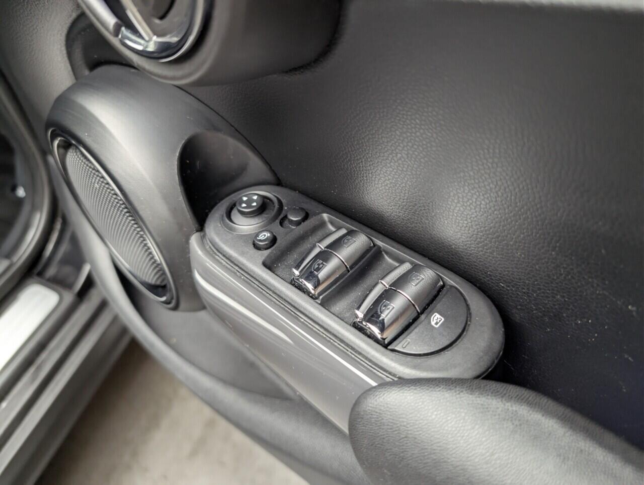 Used MINI Hatch 2018 for sale - 76886522: Photo 31