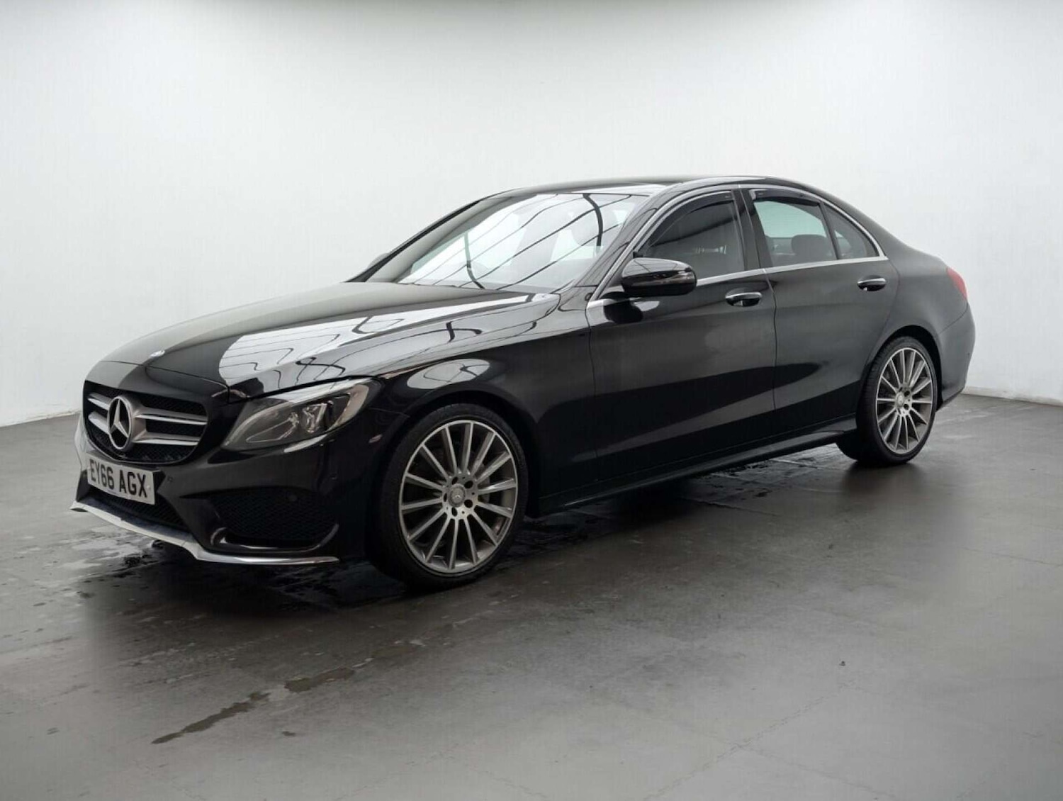 Used Mercedes-Benz C Class 2016 for sale - 77714919: Photo 4