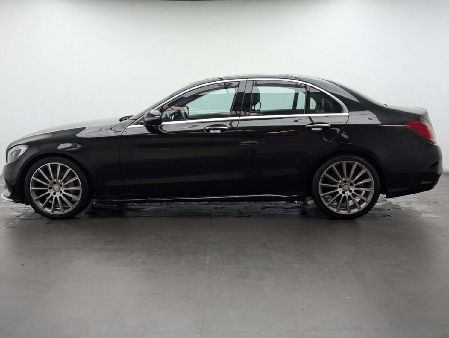 Used Mercedes-Benz C Class 2016 for sale - 77714919: Photo 5