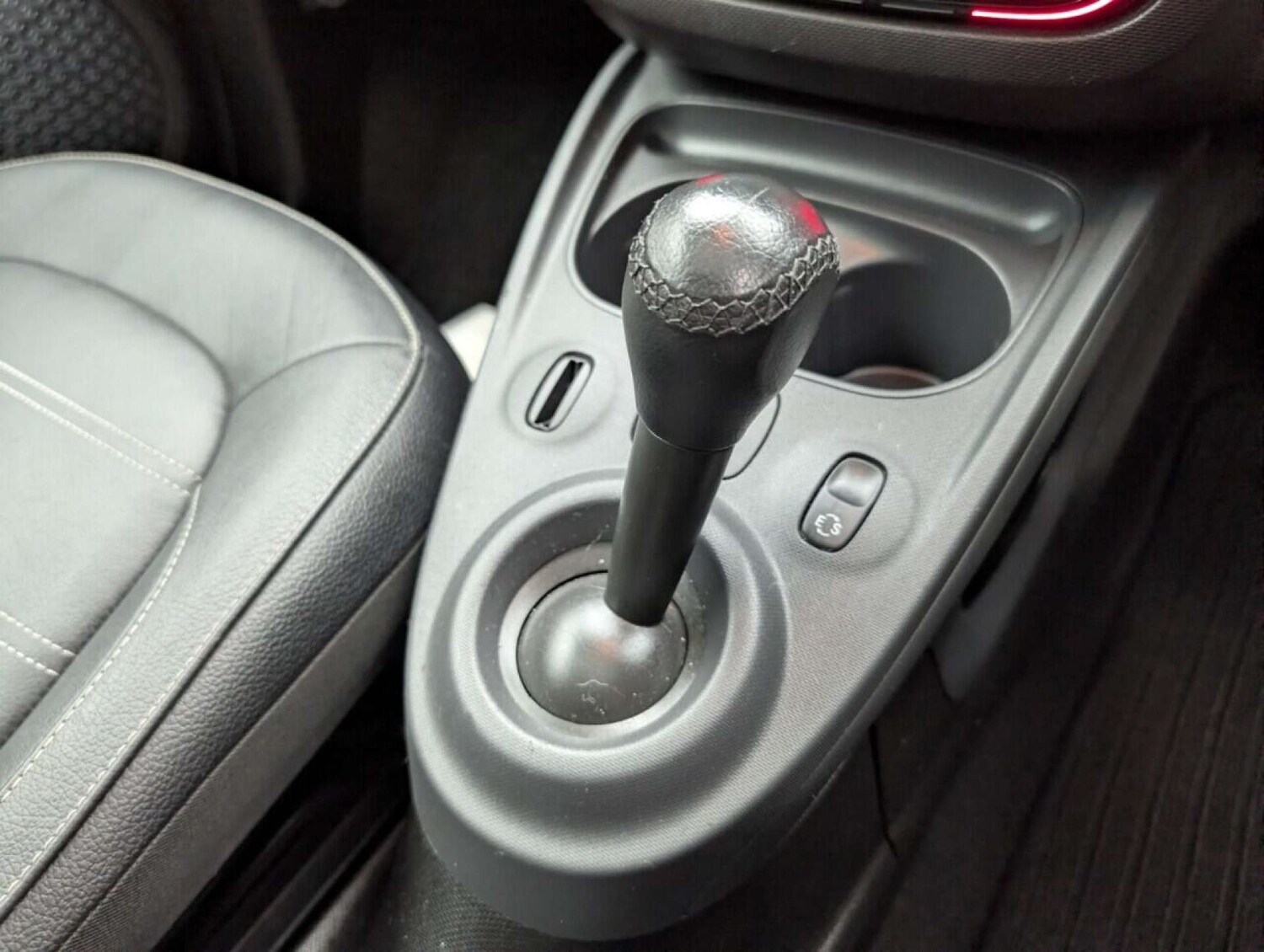 Used smart fortwo 2018 for sale - 77713763: Photo 16