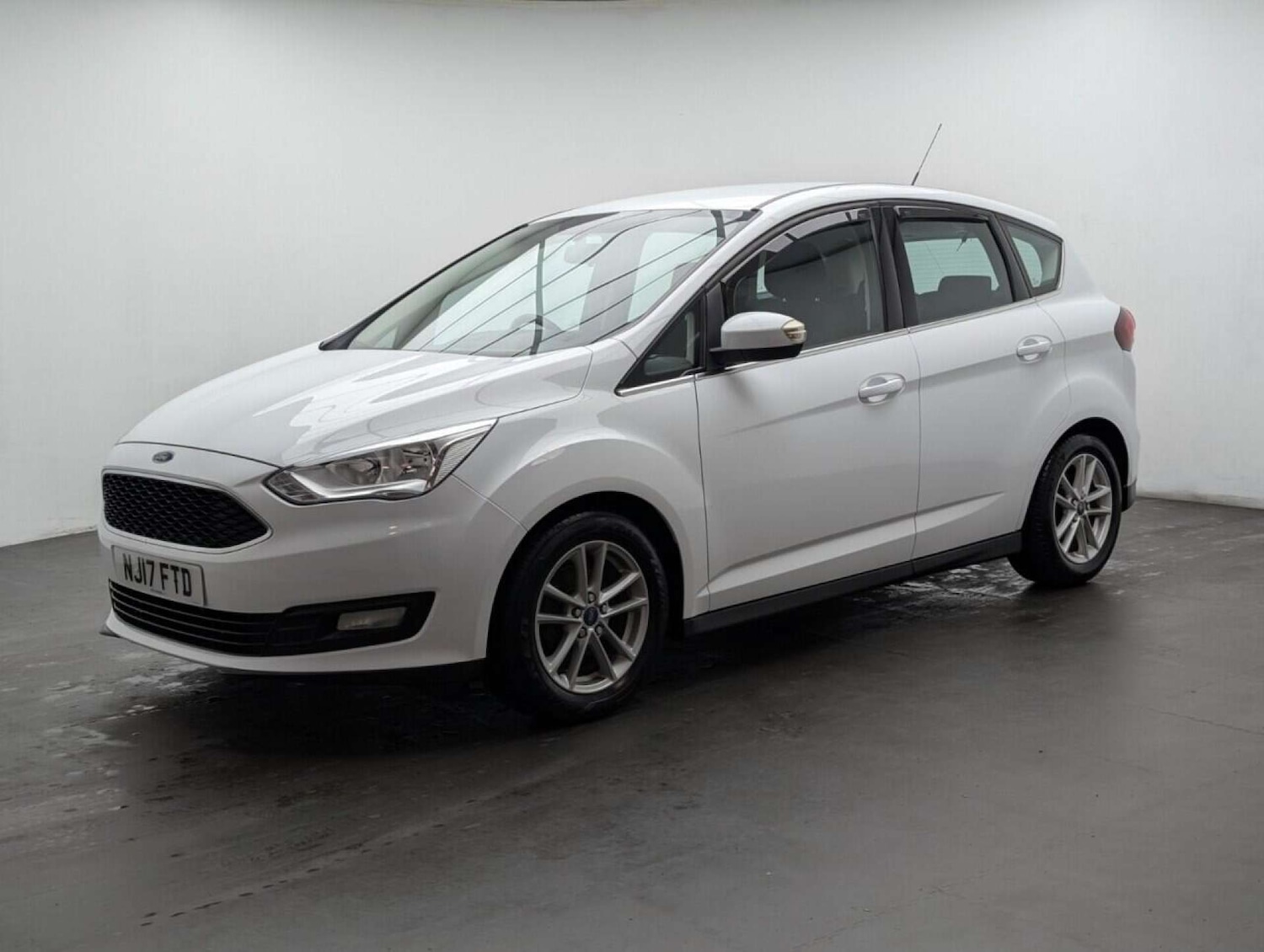 Used Ford C-Max 2017 for sale - 77920692: Photo 4