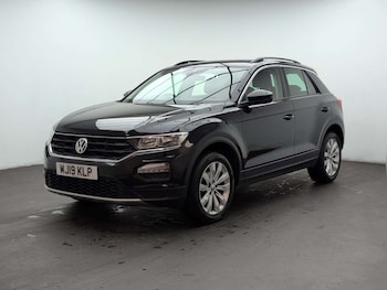Used Volkswagen T-Roc 2019 for sale - 79546951: Photo