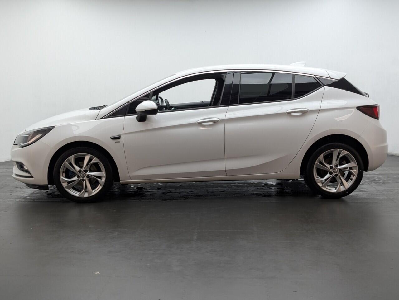 Used Vauxhall Astra 2017 for sale - 76964919: Photo 5