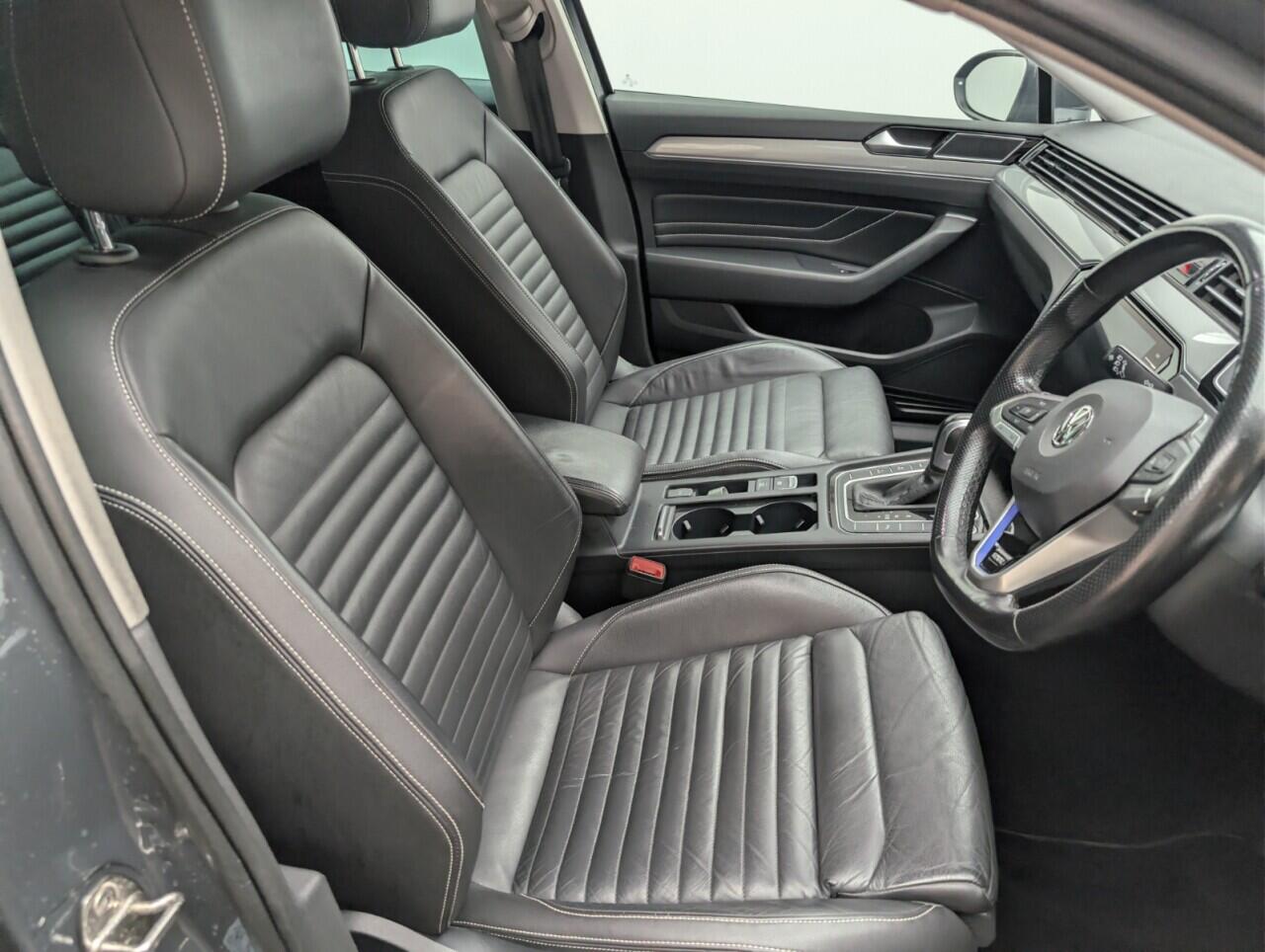 Used Volkswagen Passat 2020 for sale - 76425820: Photo 24