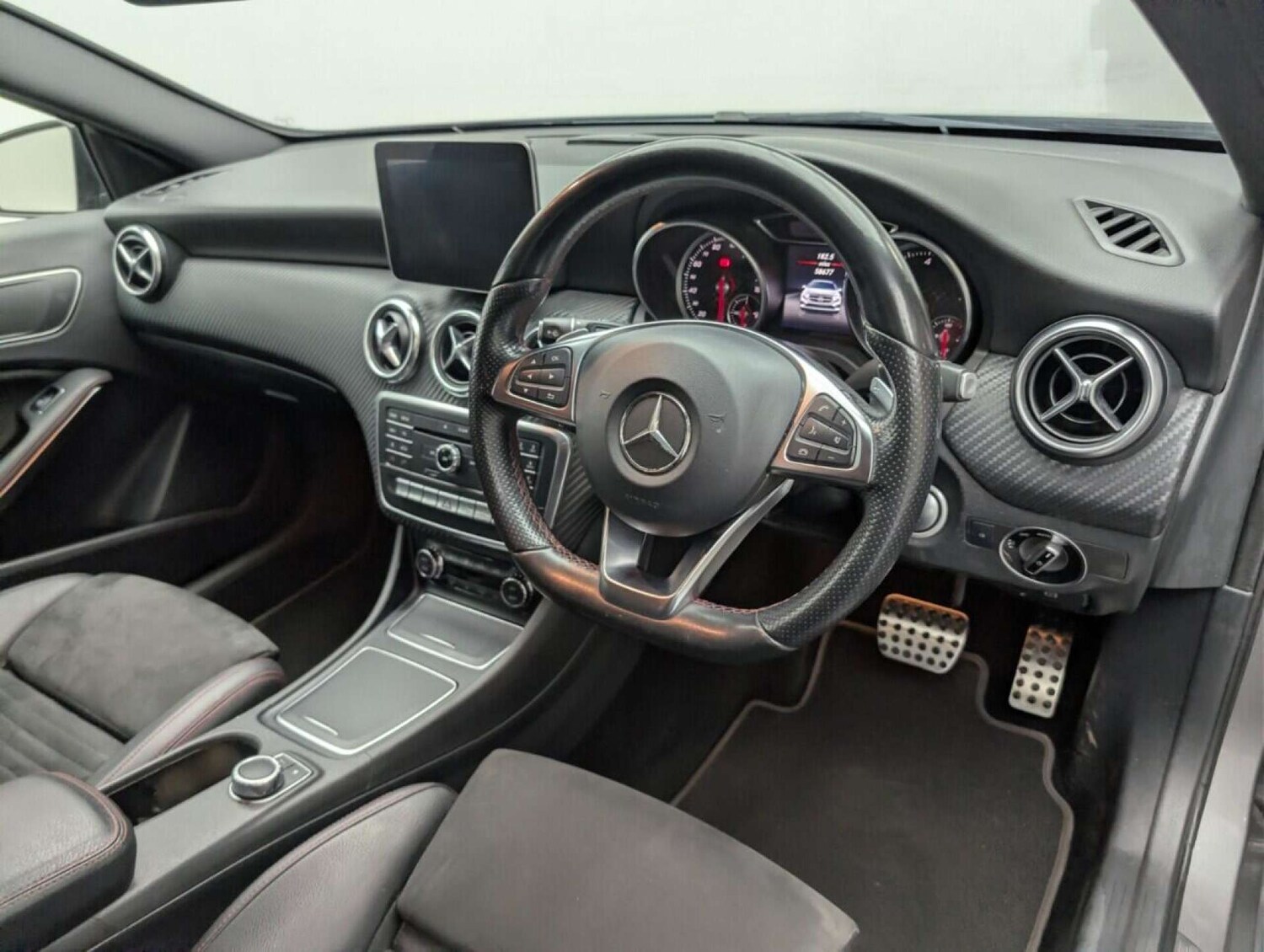 Used Mercedes-Benz A-Class 2017 for sale - 77713683: Photo 11