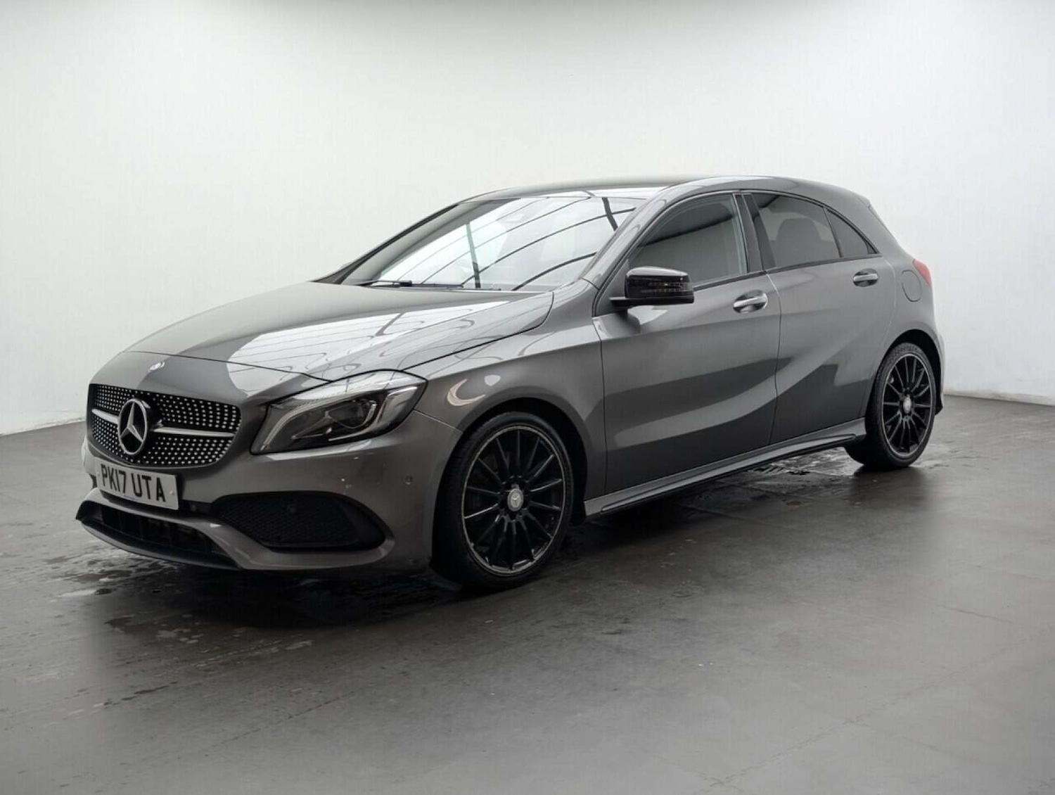 Used Mercedes-Benz A-Class 2017 for sale - 77713683: Photo 4