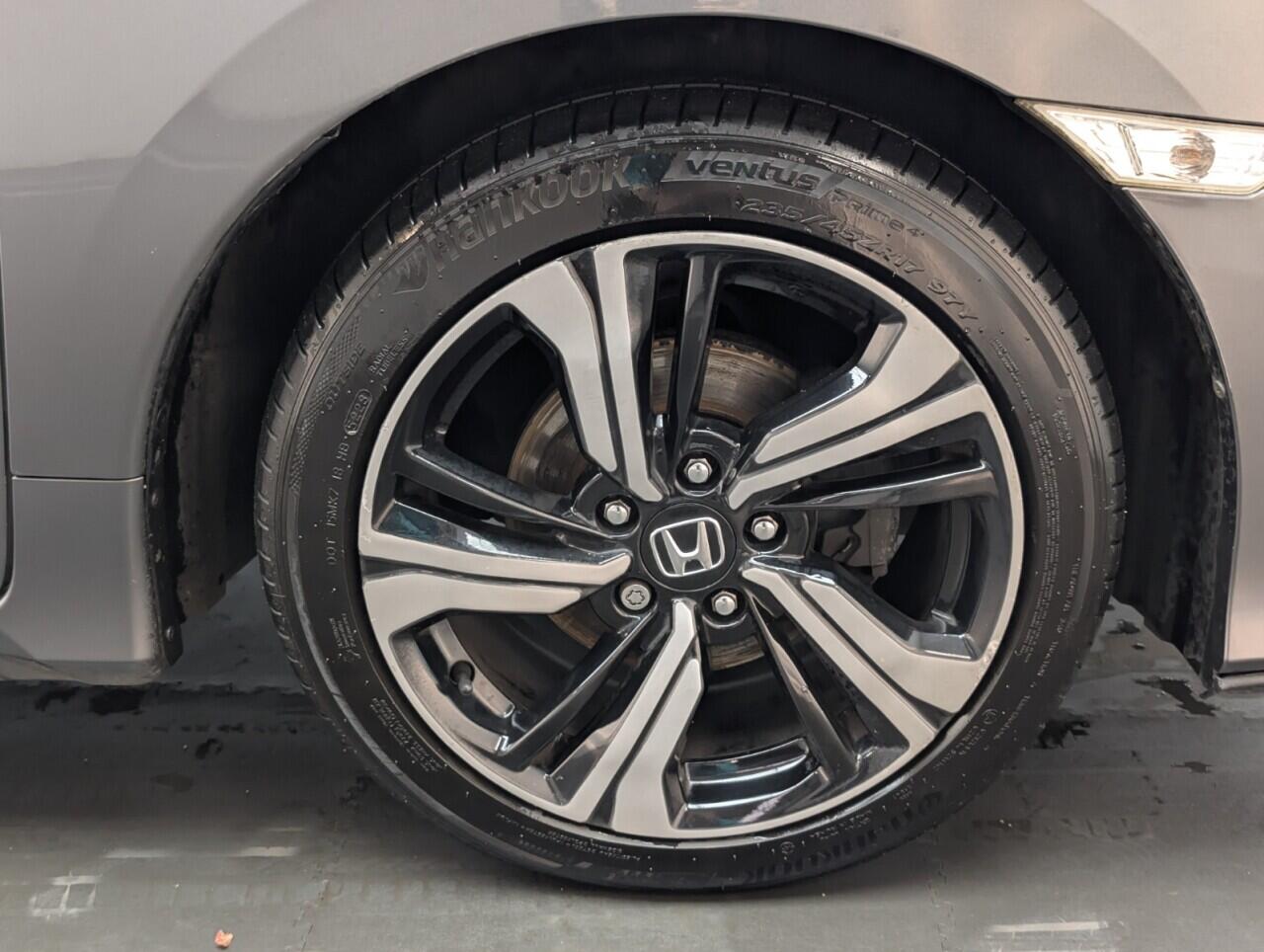 Used Honda Civic 2018 for sale - 76633168: Photo 10