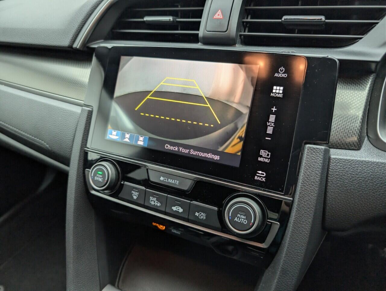 Used Honda Civic 2018 for sale - 76633168: Photo 15